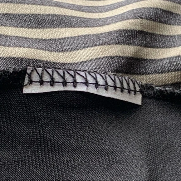 Vintage 90s Shimmery Silver Tone and Black Blouse Y2K Disco Retro Chic Eclectic - Picture 8 of 9